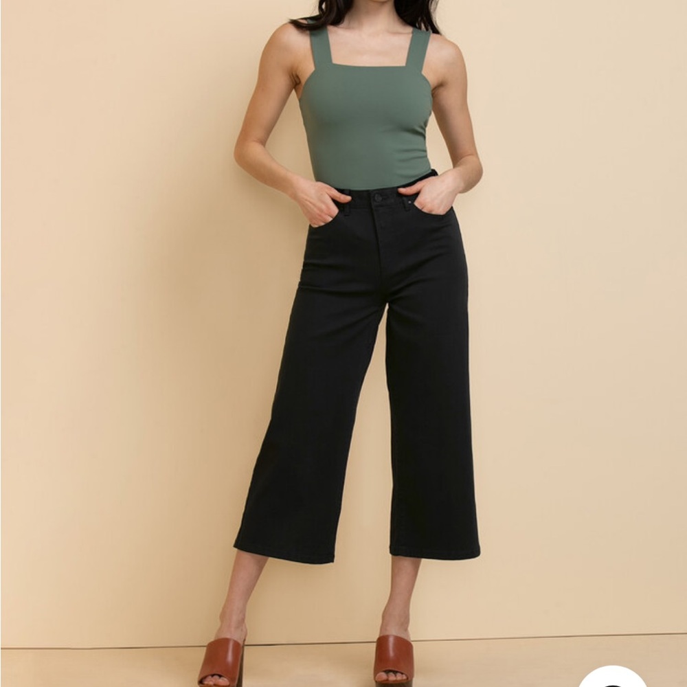 Ricki’s Winona high rise wide leg crop jeans black size 0